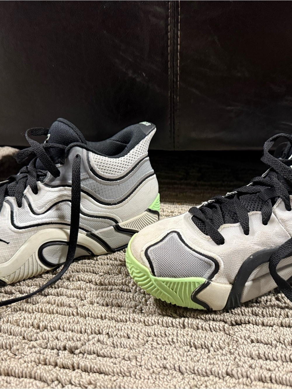 Youth boys, White and Black Tatum Basketball Sneakers with Green Accents